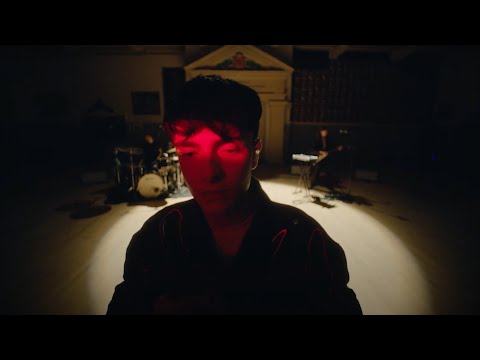 Dylan Fraser - I'd Rather Be Here & Nightmare (B-Side Performance live @ The London Scottish House)