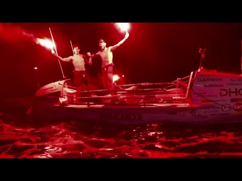 大膽的二人組打破大西洋划船紀錄 (Daring duo breaks Atlantic Ocean rowing record)