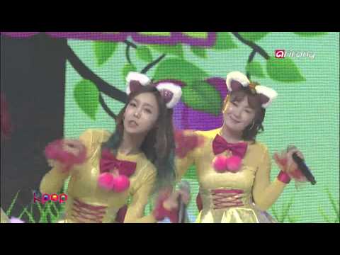 Simply K-Pop Ep97 Peach Girl - FOX-FUR MUFFLER / 심플리케이팝, 피치걸, 여우목도리