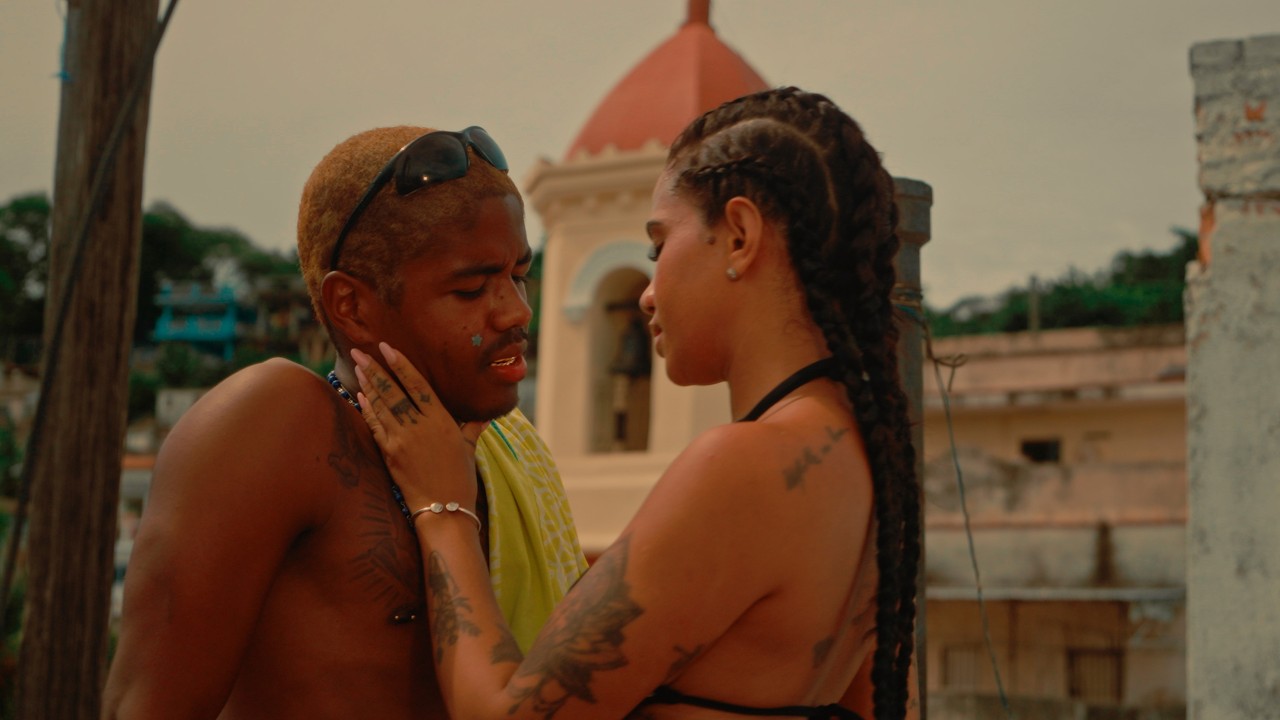 Wampi - Cntureo (Video Oficial) | Necesitas ser feliz
