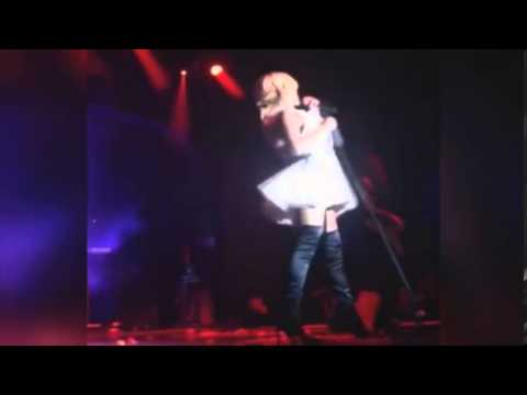 download lagu mp3 mp4 Rihanna Tuxedo Dress, download lagu Rihanna Tuxedo Dress gratis, unduh video klip Rihanna Tuxedo Dress
