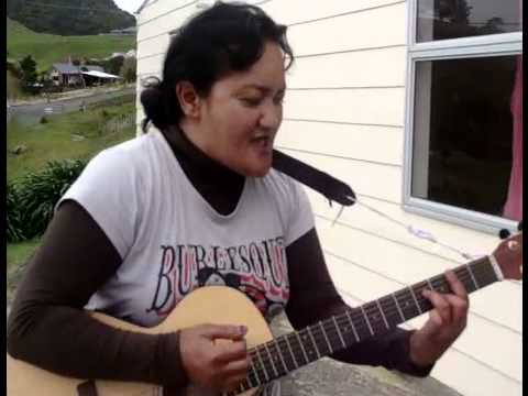 The Lord's Prayer in Maori - sung by Jacci Rewha at Kiwisong 2010