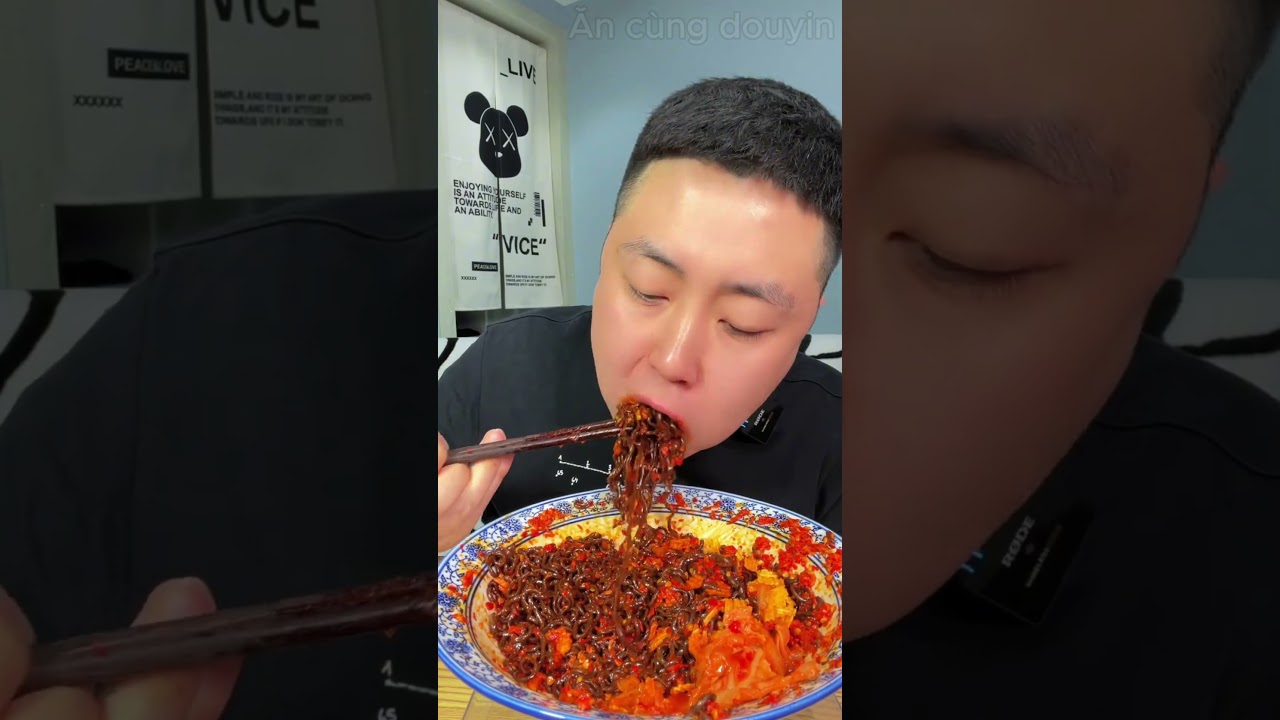 Mukbang Trung Quốc: Mì ớt quỷ + 5 trái ớt hiểm, cay muốn xuất hồn  #food #streetfood