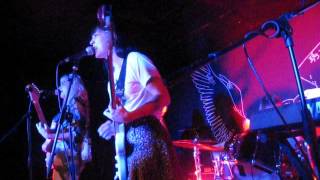 Peach Kelli Pop "Princess Castle 1987" live @Espace B (Paris FR) 12-10-2015