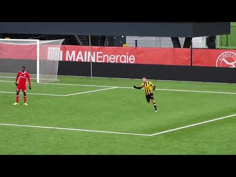 Jong Almere City - DVS'33 Ermelo 0 - 2: Benjamin Roemeon