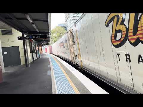 NR105 / NR17 / NR40 - 5MB4 passing Rhodes- 17/11/23