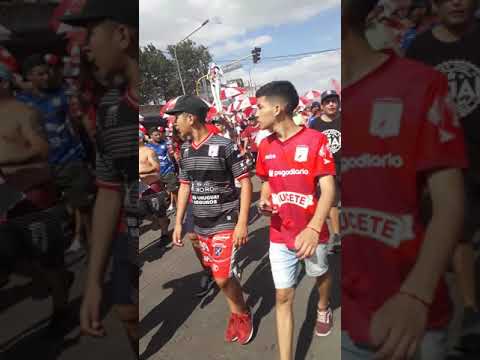 "La Banda de MORÓN" Barra: Los Borrachos de Morón &bull; Club: Deportivo Morón