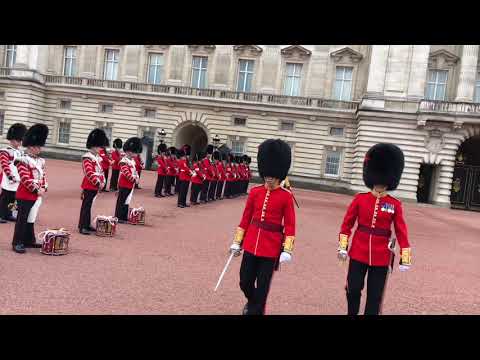 download lagu mp3 mp4 Cambio De Guardia Londres, download mp3 Cambio De Guardia Londres free download mp3, download mp3 Cambio De Guardia Londres