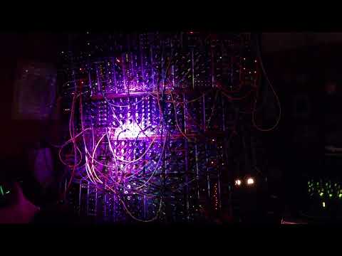 Noise experiment pinged low pass gate passing as an oscillator and other modular Synthesizer Madness