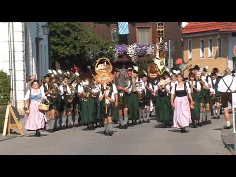 Musikkapelle und Trachtenverein Ainring beim Empfang der Vereine in Teisendorf 2007