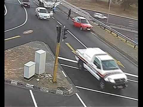 Smash and grab on Kliprivier Drive