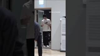 I wonder what Wonwoo saw on his smartphone #wonwoo #seventeen #svt #cute #youtubeshorts #tiktok