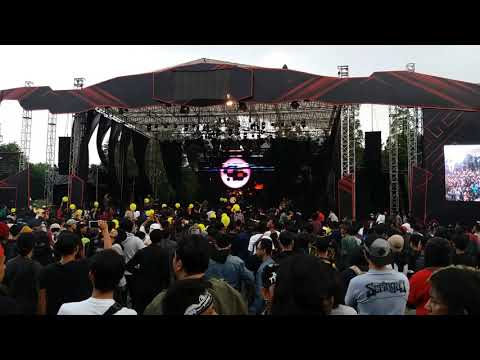 Asep balon (Hellprint ) " konser di bandung"