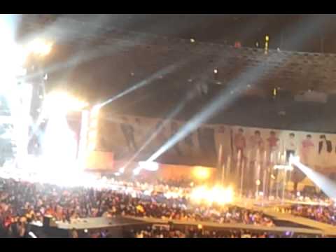 120922 SMTOWN JAKARTA ENDING [FANCAM]
