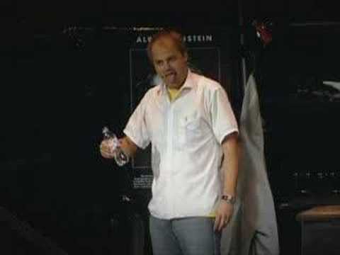 Johan Rheborg - Skillnaden på när män och kvinnor dansar.