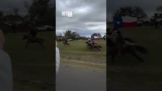 Download lagu Cowboys escort North Texas high school football team ahead of playoff game... on horseback! mp3