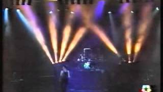 En las calles de Madrid-Loquillo y los trogloditas. MADRID. 02.05.1990.MP4