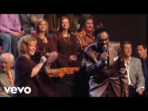 Bill & Gloria Gaither - I'll Put On a Crown and Walk Around [Live] ft. Jessy Dixon, Sheri Easter