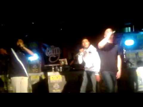 Yasin el tangerino y Signo 17-Sala Copernico 4