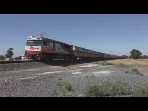 4PM9 - SCT011 departing Horsham at 10.15 after a crew change 28th Nov 2015