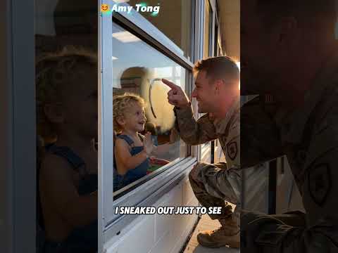 He sneaked out just to see him through the glass 😭❤️🇺🇸