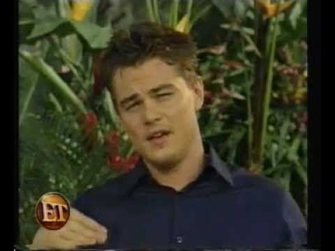 Leo Di Caprio (The Beach Interview ) on ET