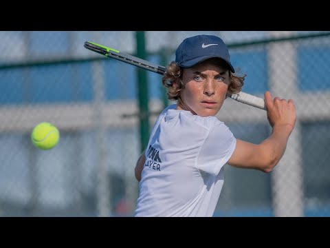 Hot Shot of the Week | Nathan Trouve vs. Jorge Alonso