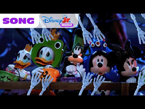 "This is Halloween" Song from Mickey and Minnie's Holiday Songs! 🎃🍬 | Stop Motion | @disneyjr​