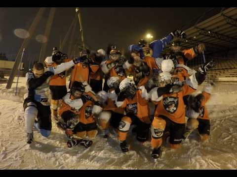 Alamäkiluistelua - Vaajakosken Pelikaanit 7-10v