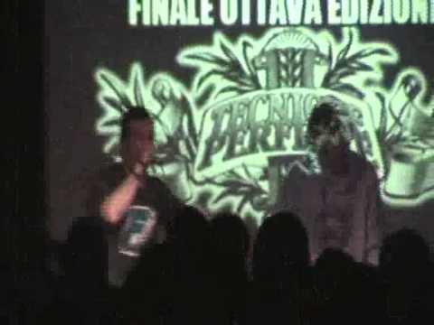 Tecniche Perfette 2011 Finale VIII edizione - Cypher Vinz vs Disa (quarti di finale)
