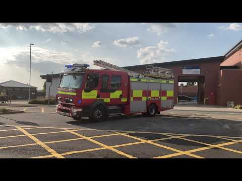 Killingbeck Double Pump & Watch Commander Turnout - West Yorkshire Fire & Rescue Service