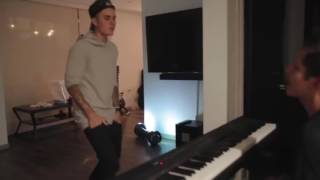 Justin Bieber singing an unreleased song w/ Rudy Mancuso at the piano.