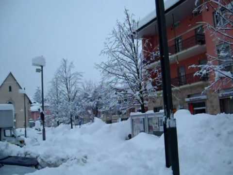 Cles 10-11 dicimbre  forte nevicata a Cles