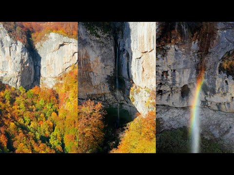 Toamna la Cascada Vânturătoarea din Parcul Național Domogled-Valea Cernei (Filmare aeriană 4K)