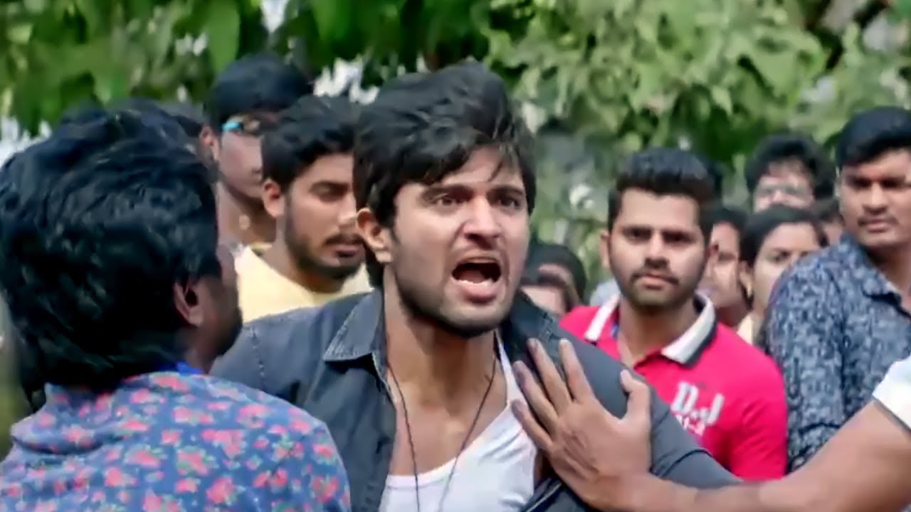कॉलेज के अंदर विजय देवरकोंडा का जबरदस्त एक्शन सीन l Vijay 