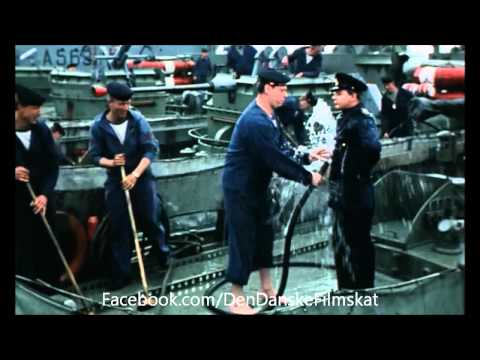 Sømand i knibe (1960) - Dækket bliver spulet