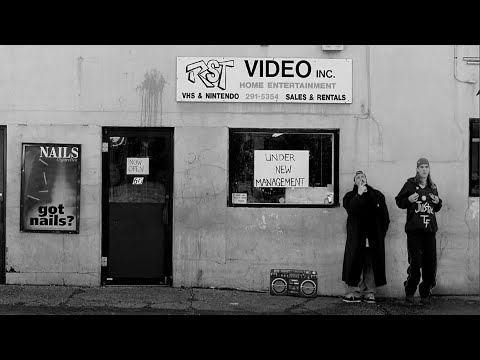 Клерки - Фильм. Смотри на Megogo.net новые фильмы, сериалы, мультфильмы. Трейлер