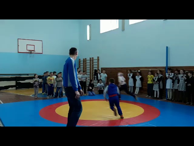 Мастер-класс по самбо для школьников Камского Устья