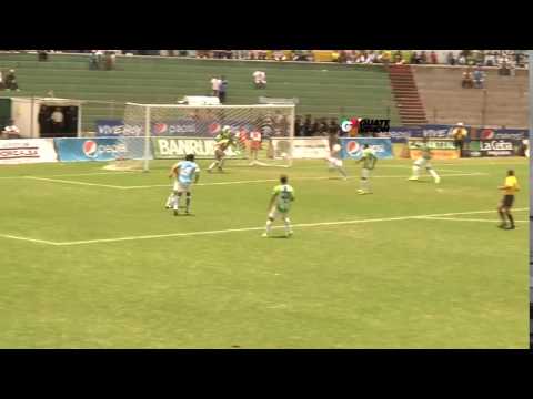 Video Atajada: ADrian De Lemos 49'  Antigua GFC 2-0 Sanarate, Apertura 2017 Jo 06