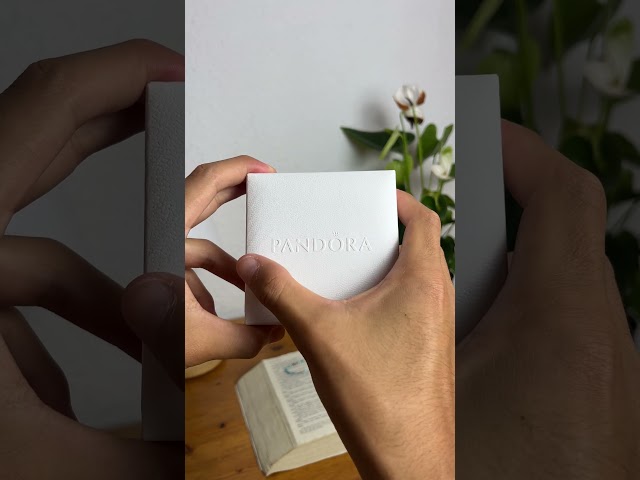 Vídeo relacionado con cotigo- Collar de virgen acero inoxidable, santos de España, catolico, religion, Patrona España, Patron España, regalo mujer, hombre, regalo para abuela. (VIRGEN DE FATIMA MODELO 2)