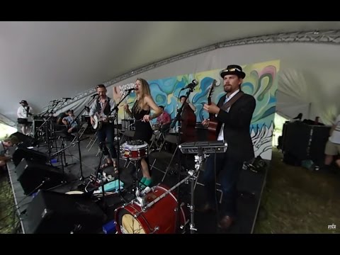 Red Moon Road - Kiss (Prince Cover) - 360° Video - Winnipeg Folk Fest 2016