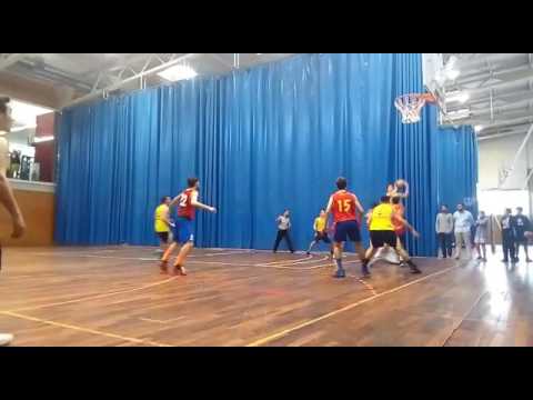 BQ Martinenc Júnior B 53-52 CB Sant Just. Defensa última possessió