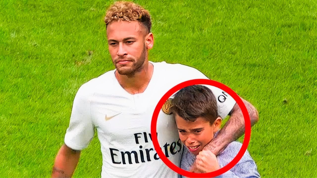 15 EMOTIONAL MOMENTS IN FOOTBALL