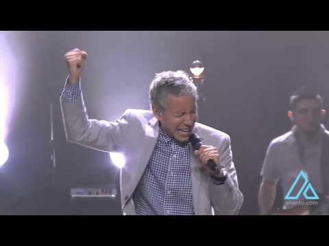 Marco Barrientos - Ilumina En Vivo - "Quién Es Como Tú" (Video Oficial)