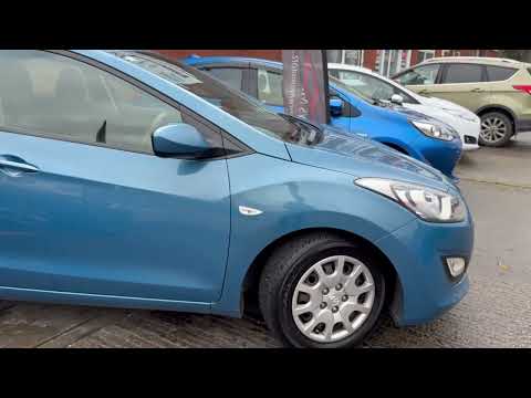 Hyundai i30 1.4 CLASSIC 5DR - Image 2