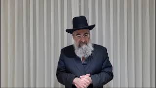 מלחמת האור והחושך – נס פך השמן (הרב יצחק ישראלי) - התמונה מוצגת ישירות מתוך אתר האינטרנט יוטיוב. זכויות היוצרים בתמונה שייכות ליוצרה. קישור קרדיט למקור התוכן נמצא בתוך דף הסרטון