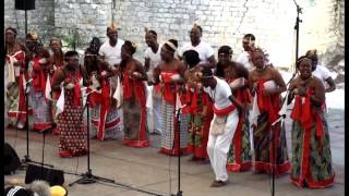 trad. arr. Yveline Damas: Diaka manga - Le chant sur la Lowé-Gabon; Yveline Damas