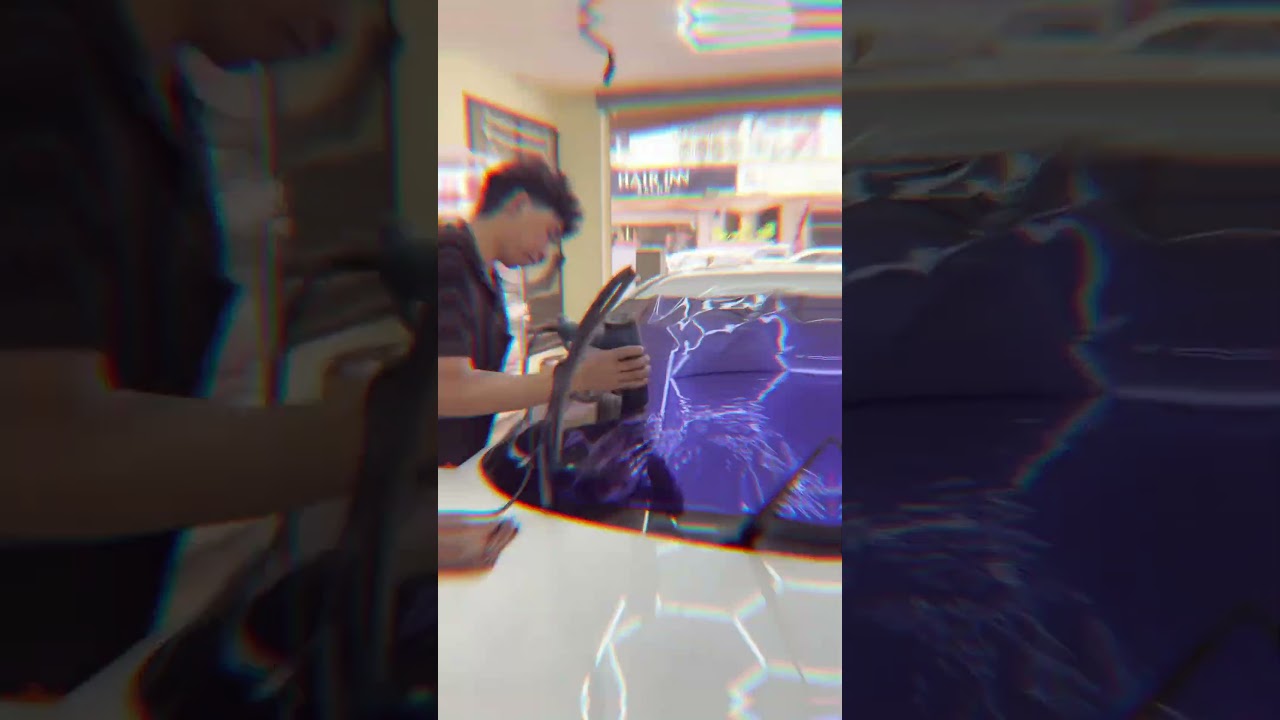 Watch: Honda Civic Gets a Stunning Chameleon Blue Window Tint