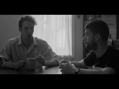 Trailerul unei nopți furtunoase