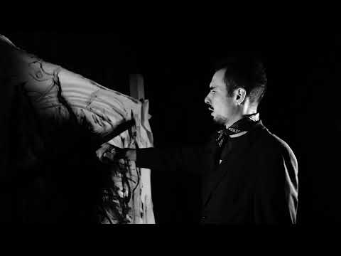 33 Dogs - A.L.U.M.I.N.I.U.M (Official Video)